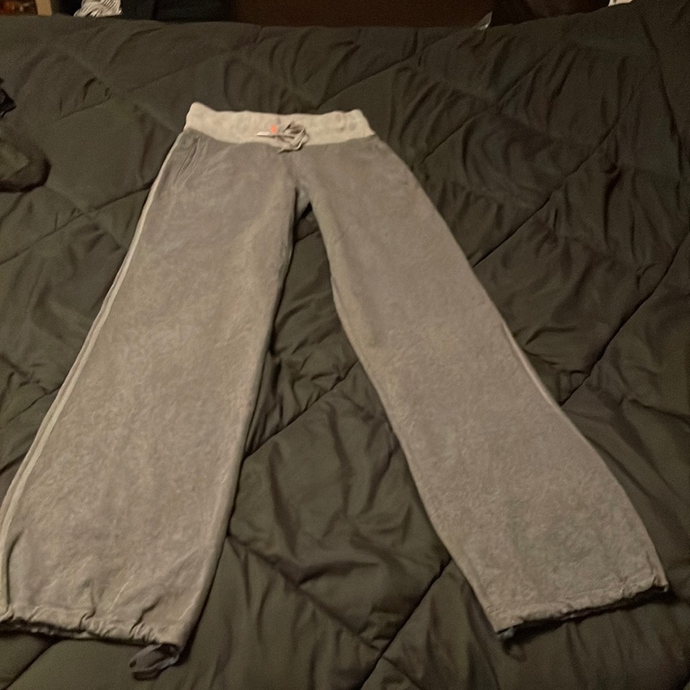 EUC Lululemon sweatpants.